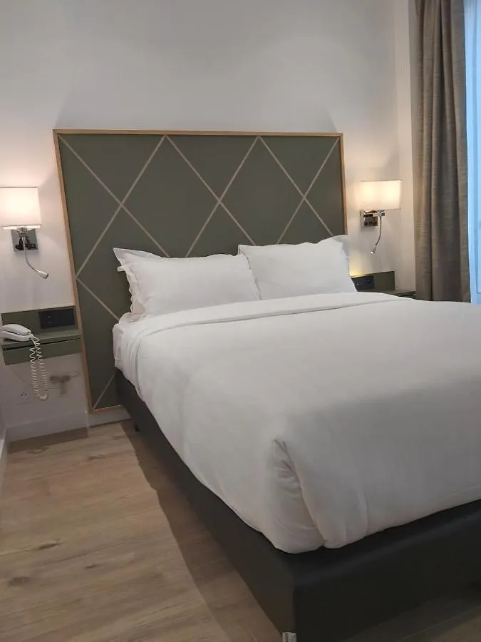Hotel B Square Parigi