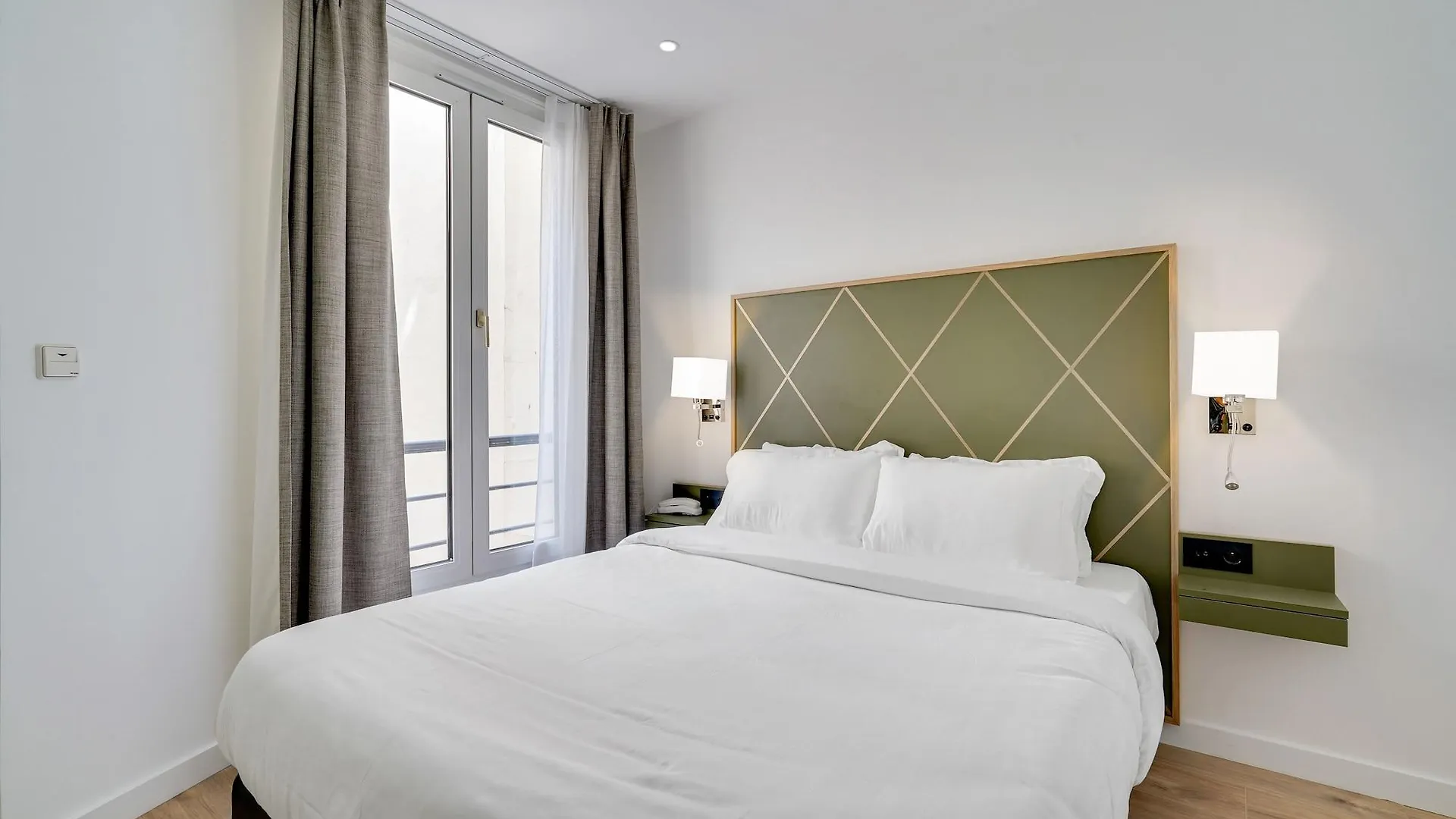 Hotel B Square Parigi