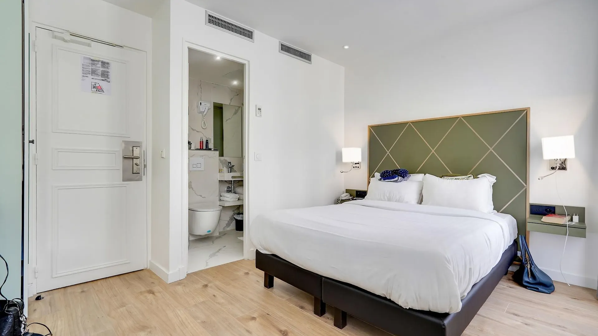 Hotel B Square Paris